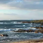 Drop Anchor House, Spacious 3 Bedroom Apartment, Fabulous Sea Views Apartment Cleggan
