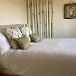 Apartment Drop Anchor House, Spacious 3 Bedroom Apartment, Fabulous Sea Views