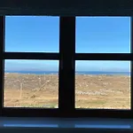 Drop Anchor House, Spacious 3 Bedroom Apartment, Fabulous Sea Views * Cleggan