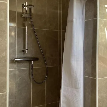 Drop Anchor House, Spacious 3 Bedroom Apartment, Fabulous Sea Views Apartmán *